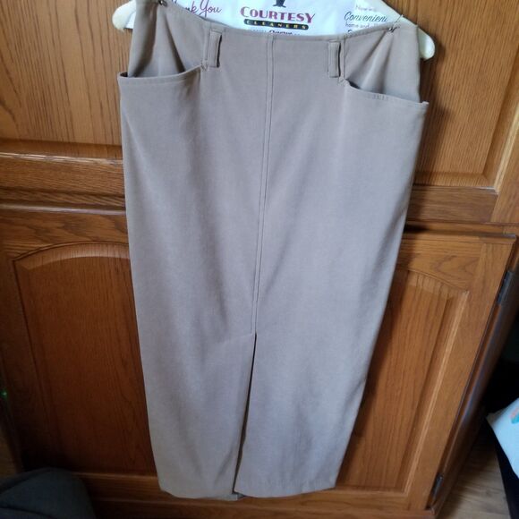 Vintage Liz Claiborne lizsport skirt size 8 beige/tan - Picture 1 of 10